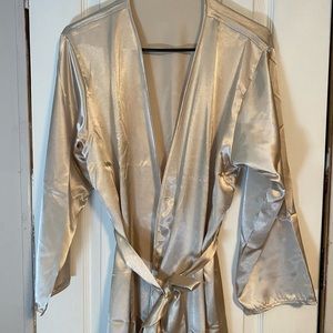 Champagne satin robe